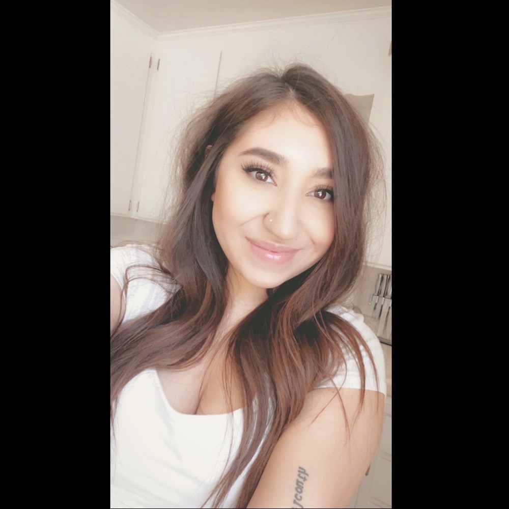 Meet your Posher, Andrea